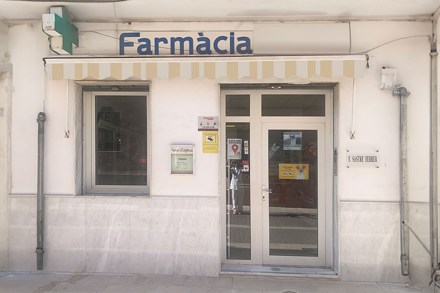 Interior farmacia Sastre en Ròtova